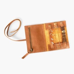 Sarah Jewelry Roll-Able